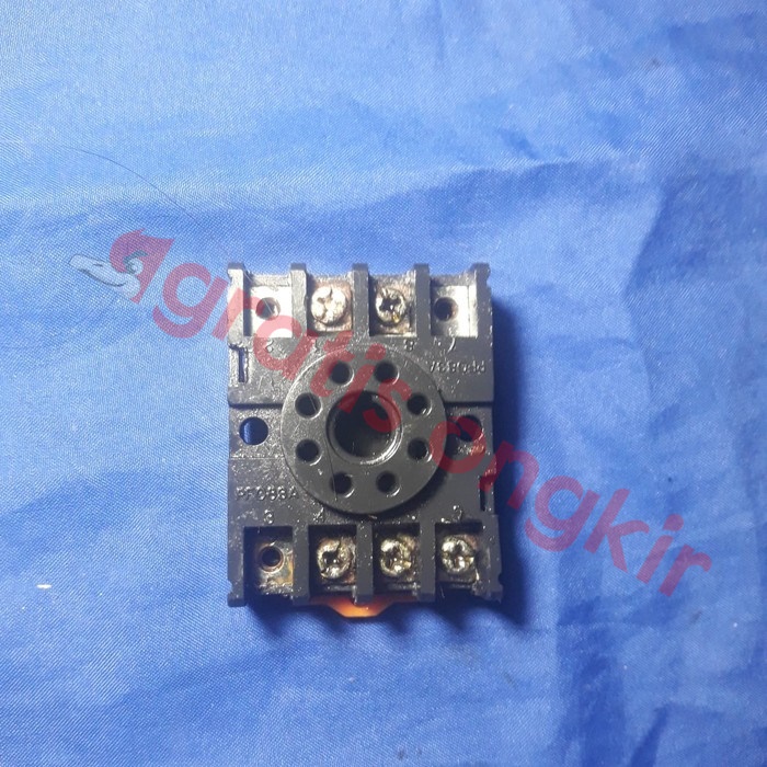 Socket Relay OMRON H3CR A8