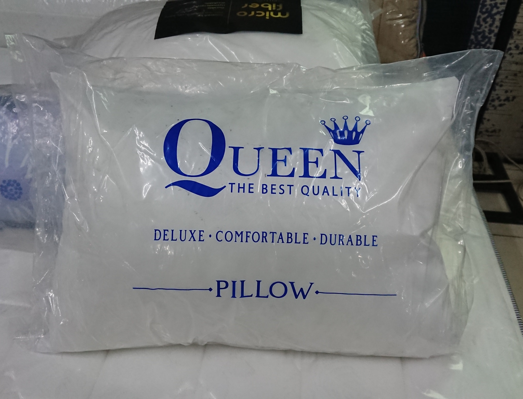 Bantal Queen